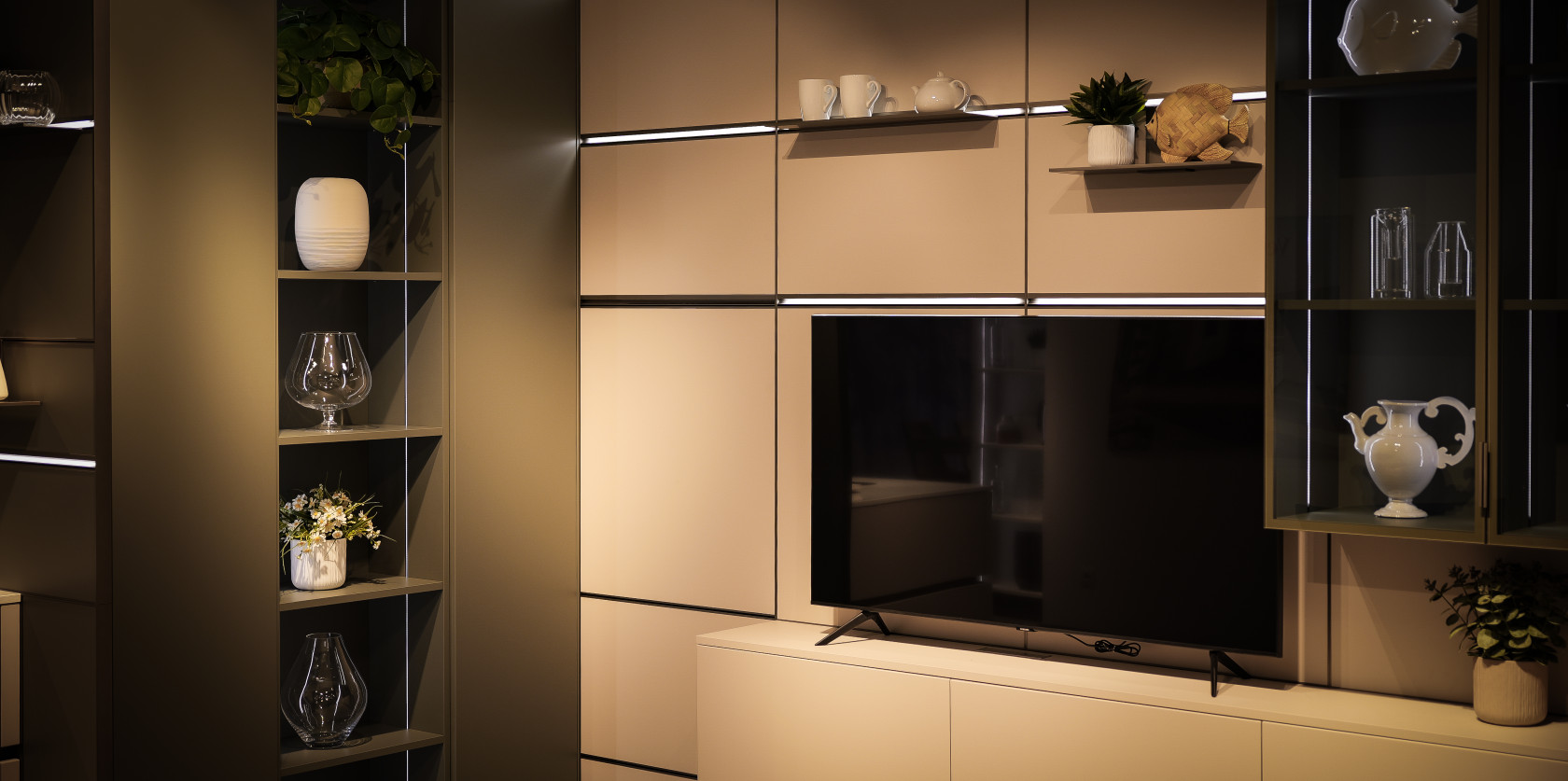 Veneta Cucine - modello Convivio e modello Iconica