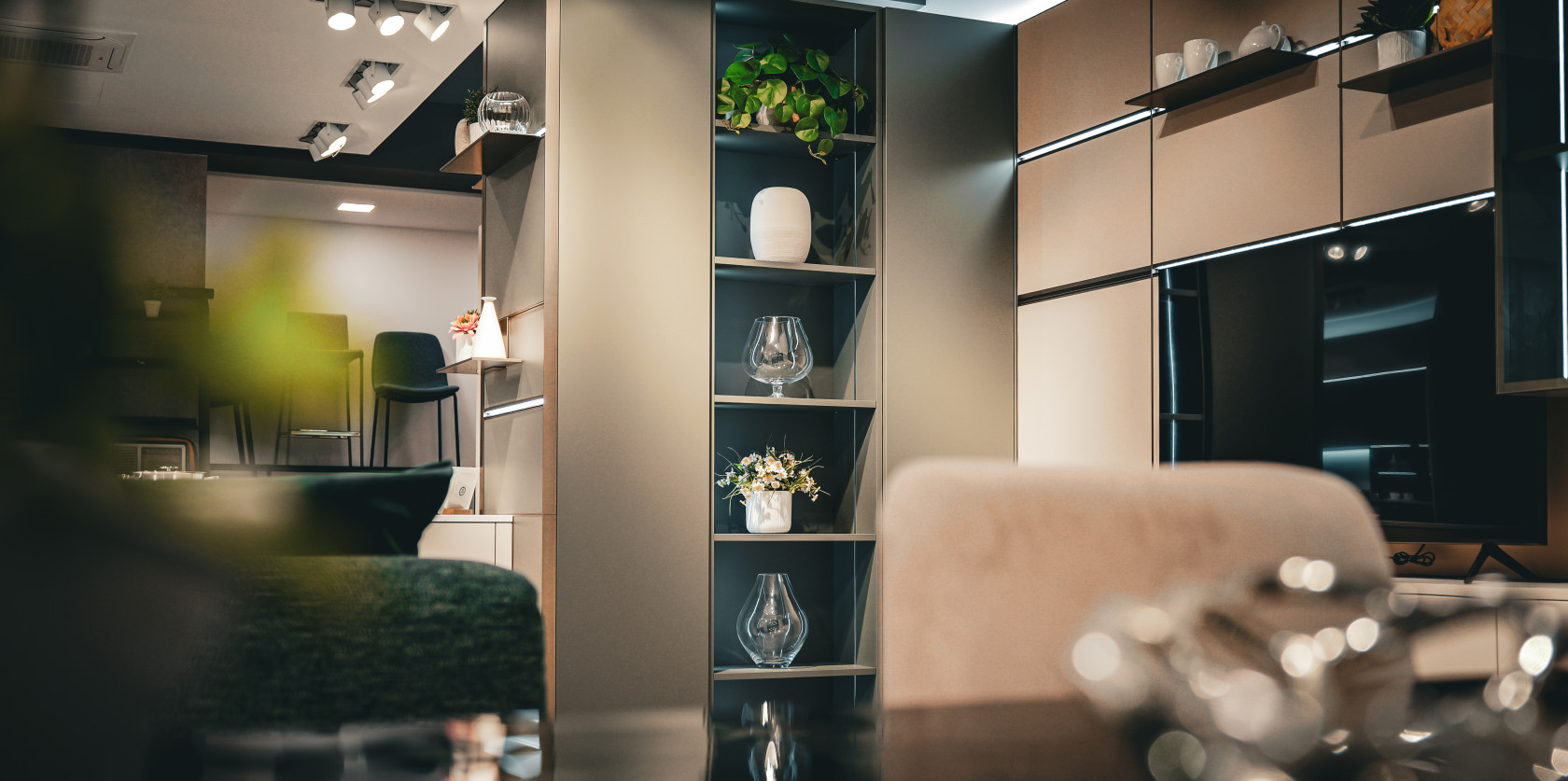 Veneta Cucine - modello Convivio e modello Iconica