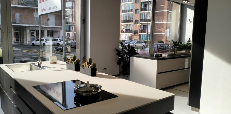 ICONICA FRASSINO SCURO E BIANCO SOFT