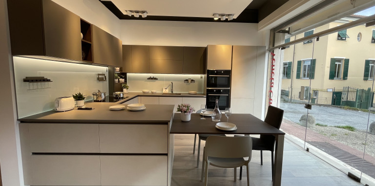 Start J - Veneta Cucine