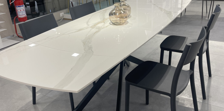 Veneta Cucine - TAVOLO E SEDIE