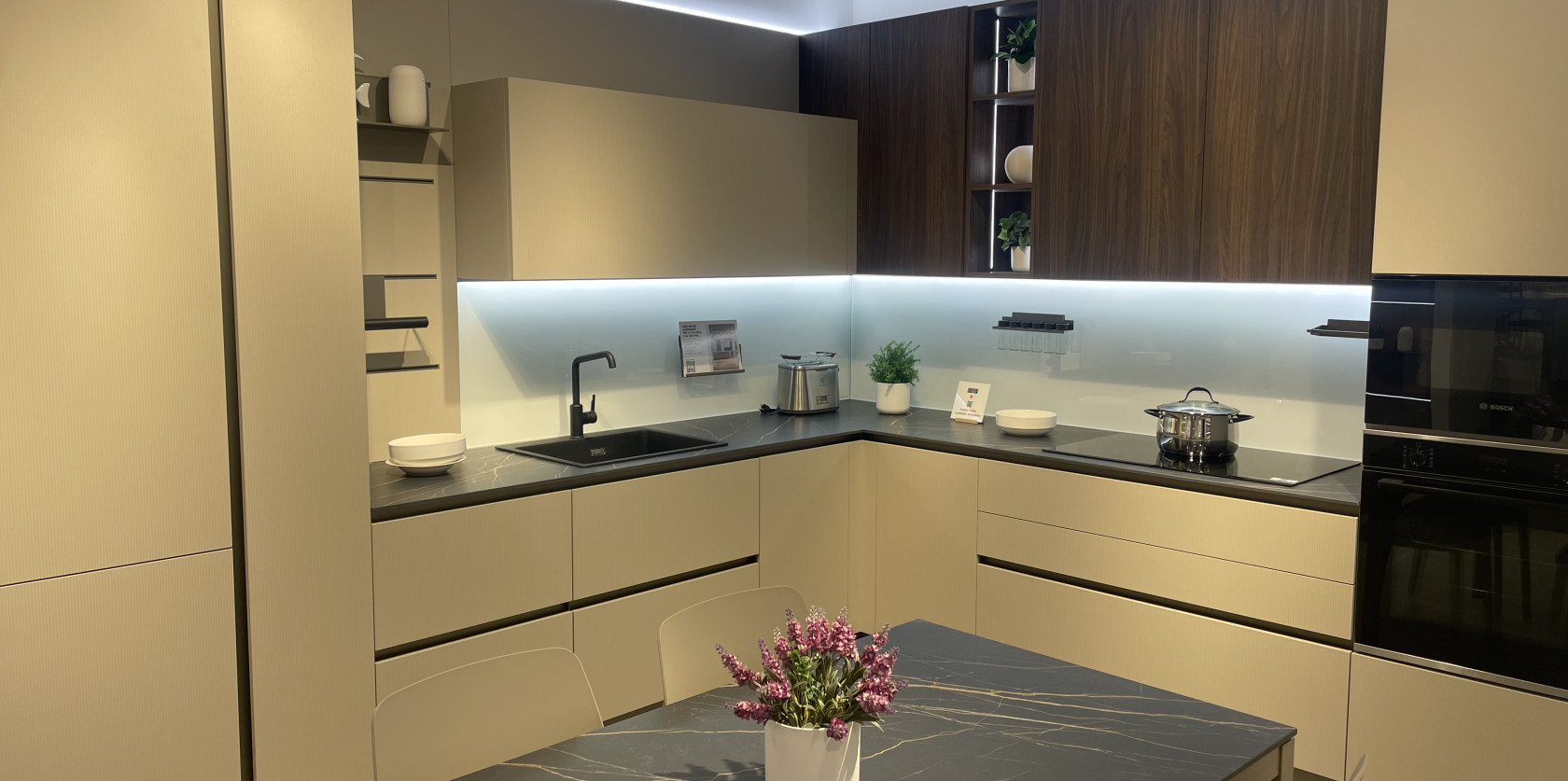 Veneta Cucine - START TIME.J