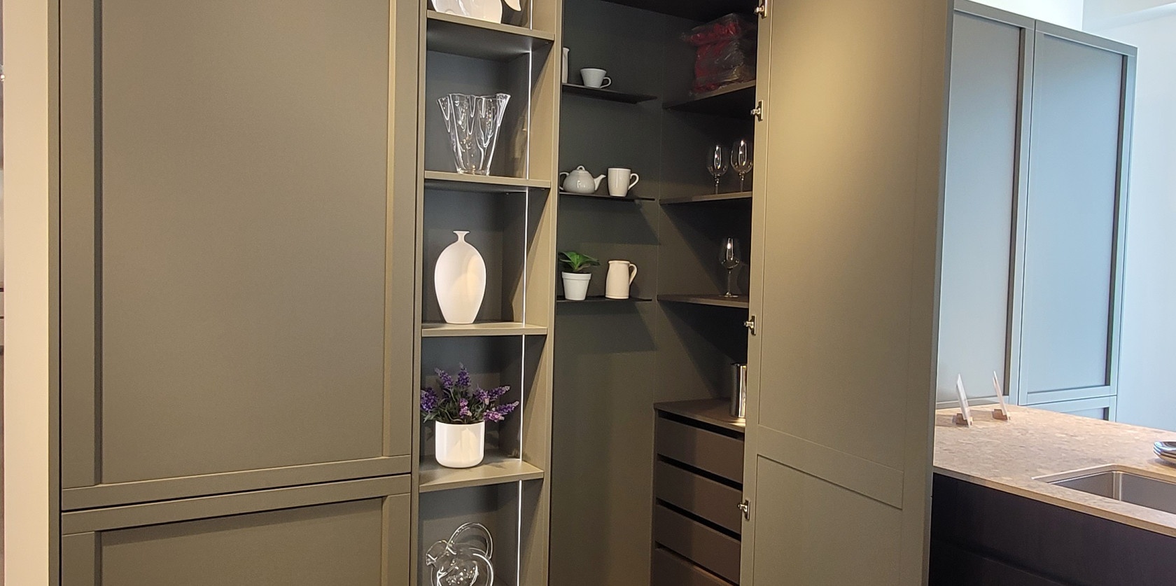 VENETA CUCINE - ICONICA & CONVIVIO