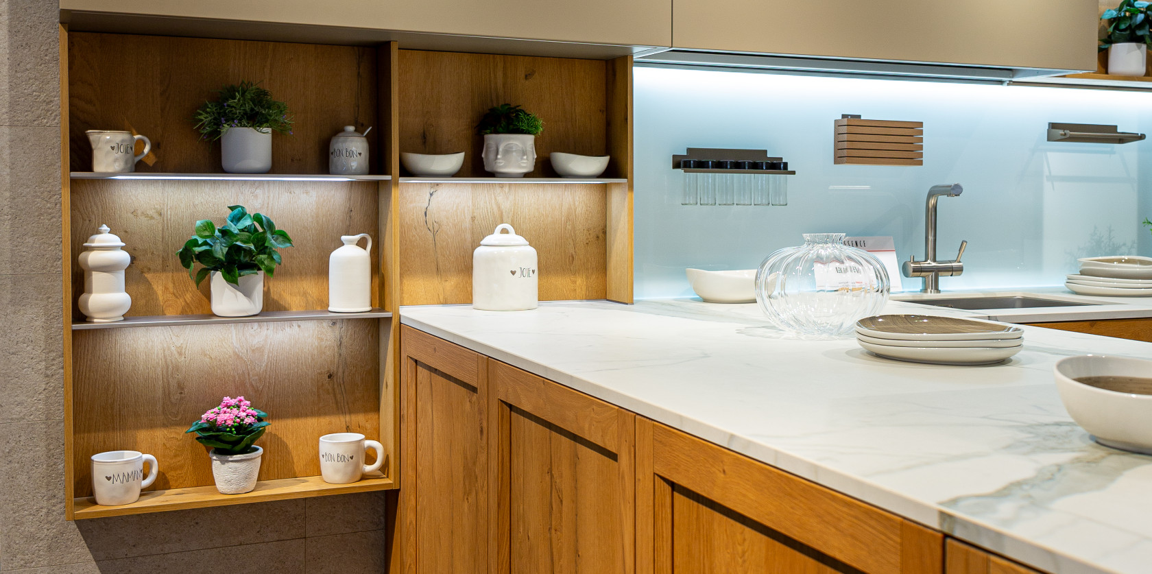 VENETA CUCINE - MILANO