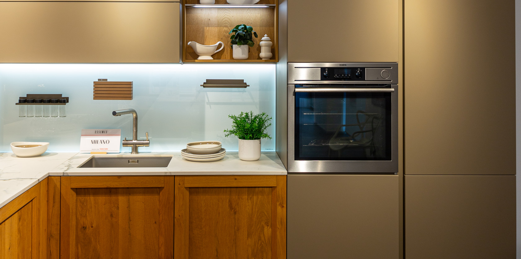 VENETA CUCINE - MILANO