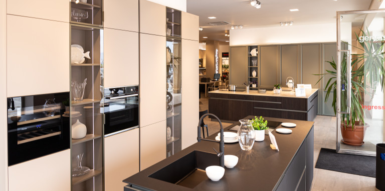 VENETA CUCINE - LOUNGE CANNETE' VETRO