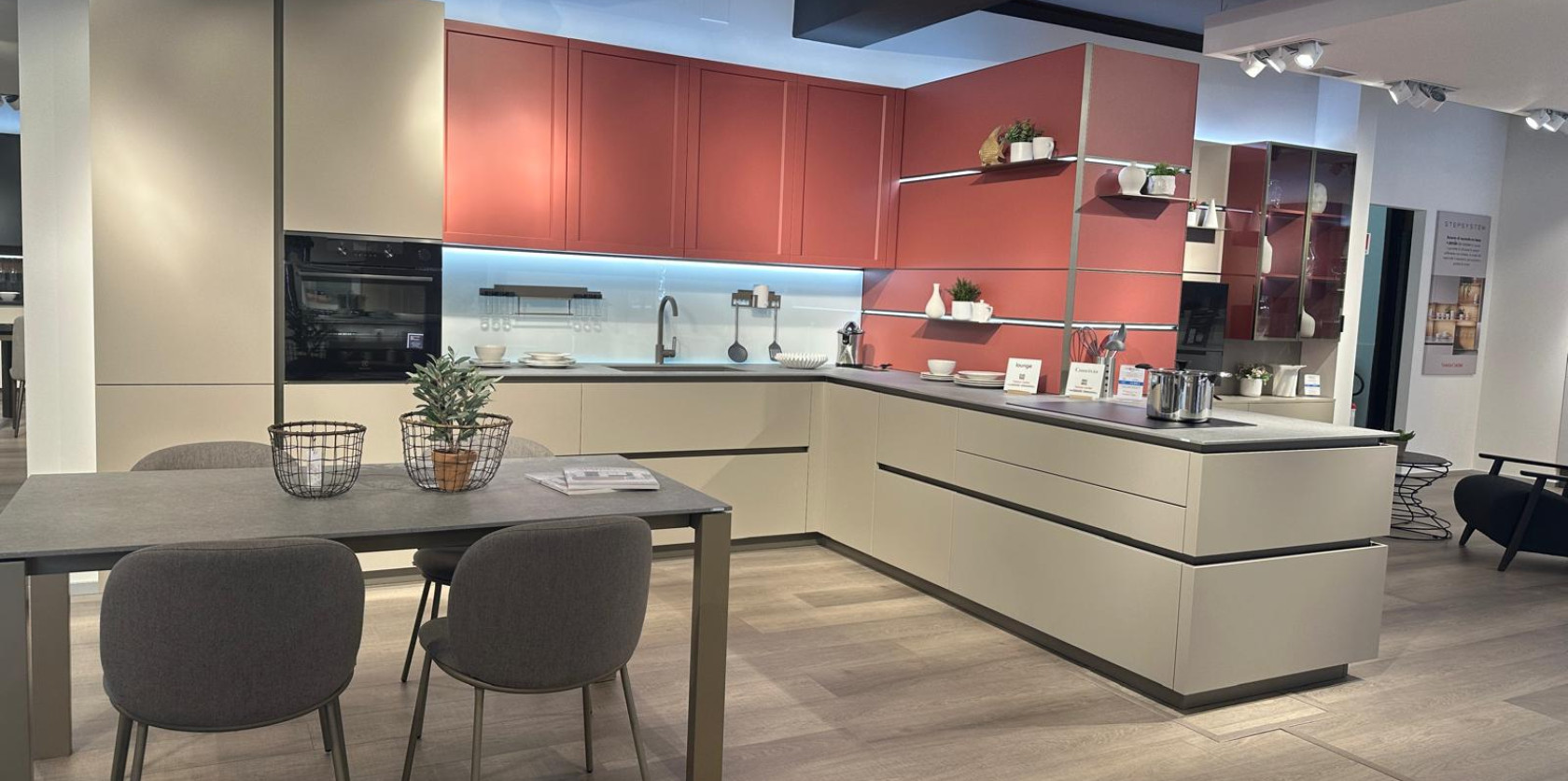 Veneta Cucine - modello Louge / Convivio