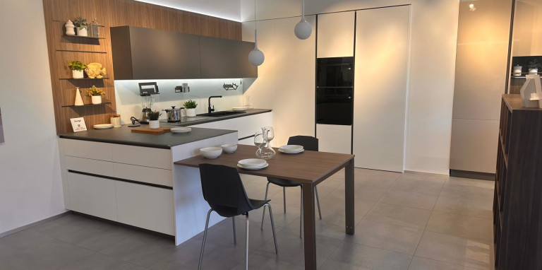 Veneta Cucine - modello Lounge 4