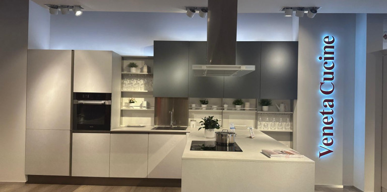 Veneta Cucine - modello Start Time Presa