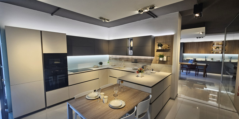 VENETA CUCINE mod. LOUNGE