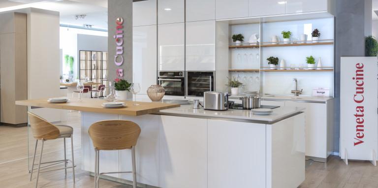 lounge pro laccato lucido 