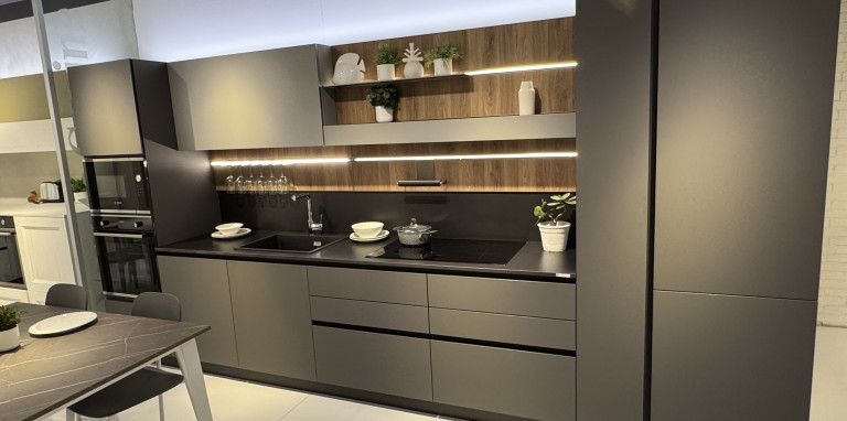 VENETA CUCINE mod. LIKE J PRO