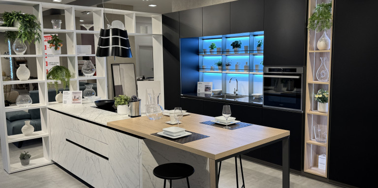 VENETA CUCINE mod. LOUNGE