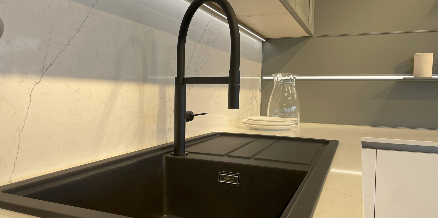 Veneta Cucine - Modello Lounge e Convivio