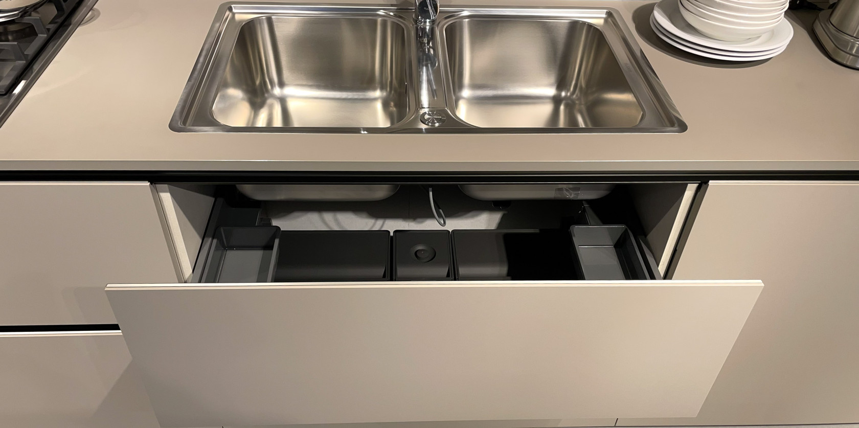 Veneta Cucine - modello Start Time J 1