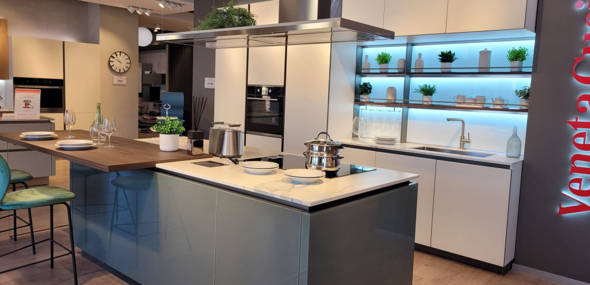 Lounge con Isola pronta consegna