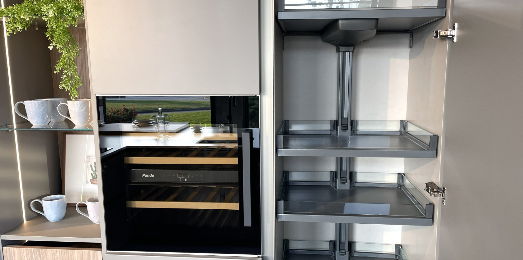 Veneta Cucine- Modello  LOUNGE LACCATO OPACO e DEK