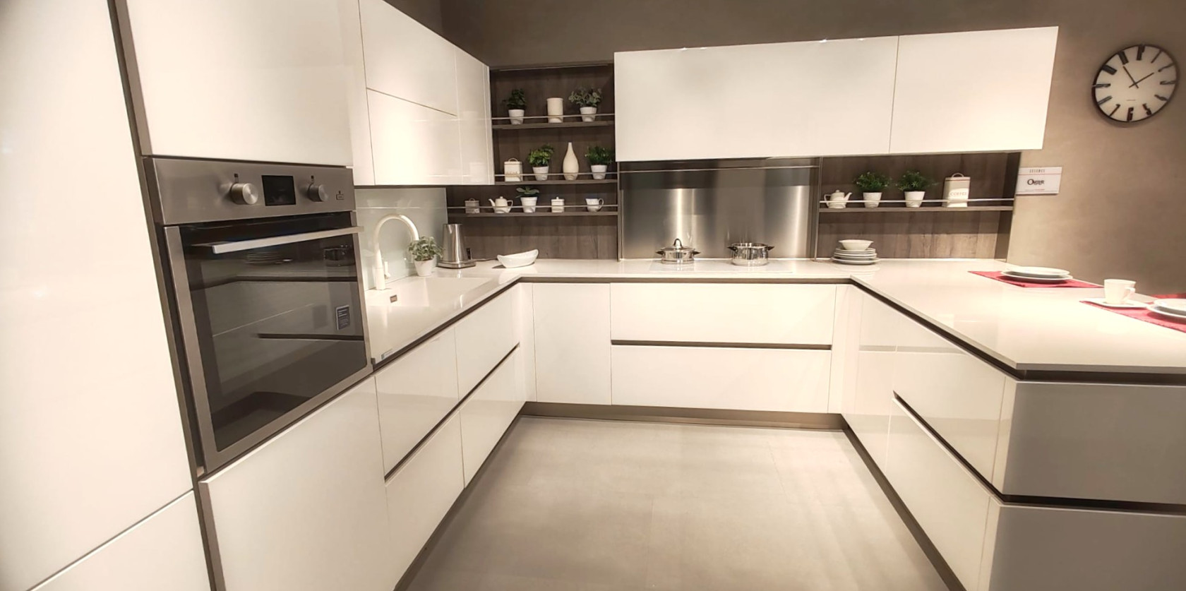 Veneta Cucine - Modello OYSTER LACCATO LUCIDO 